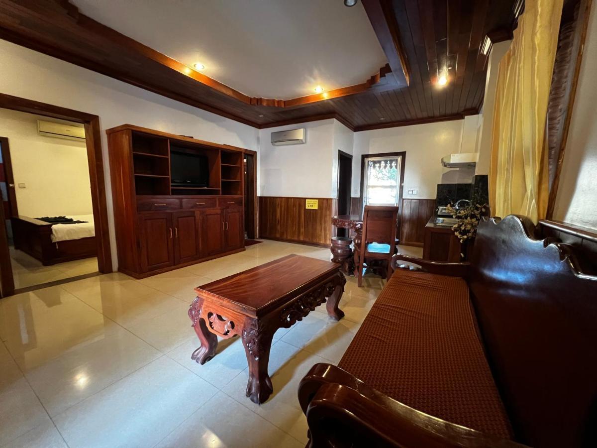 Shining Angkor Apartment Hotel Siem Reap Bagian luar foto