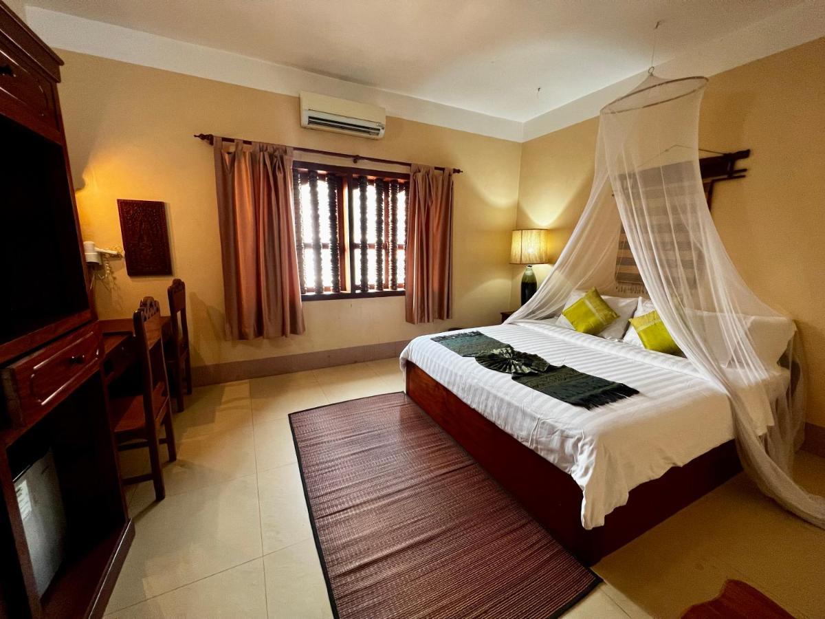 Shining Angkor Apartment Hotel Siem Reap Bagian luar foto