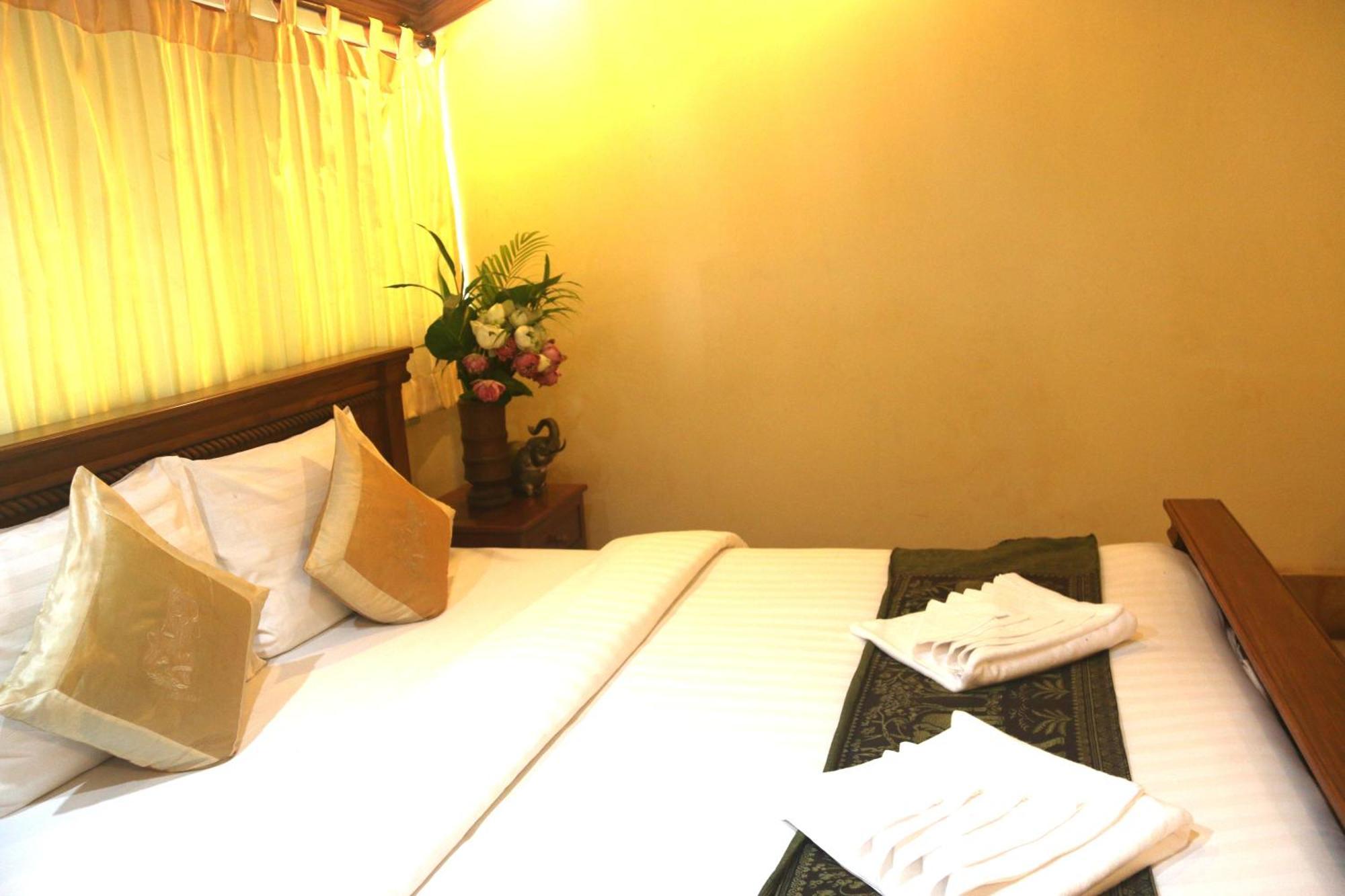 Shining Angkor Apartment Hotel Siem Reap Bagian luar foto