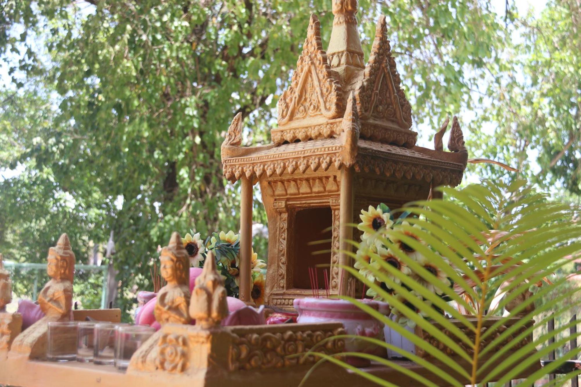 Shining Angkor Apartment Hotel Siem Reap Bagian luar foto