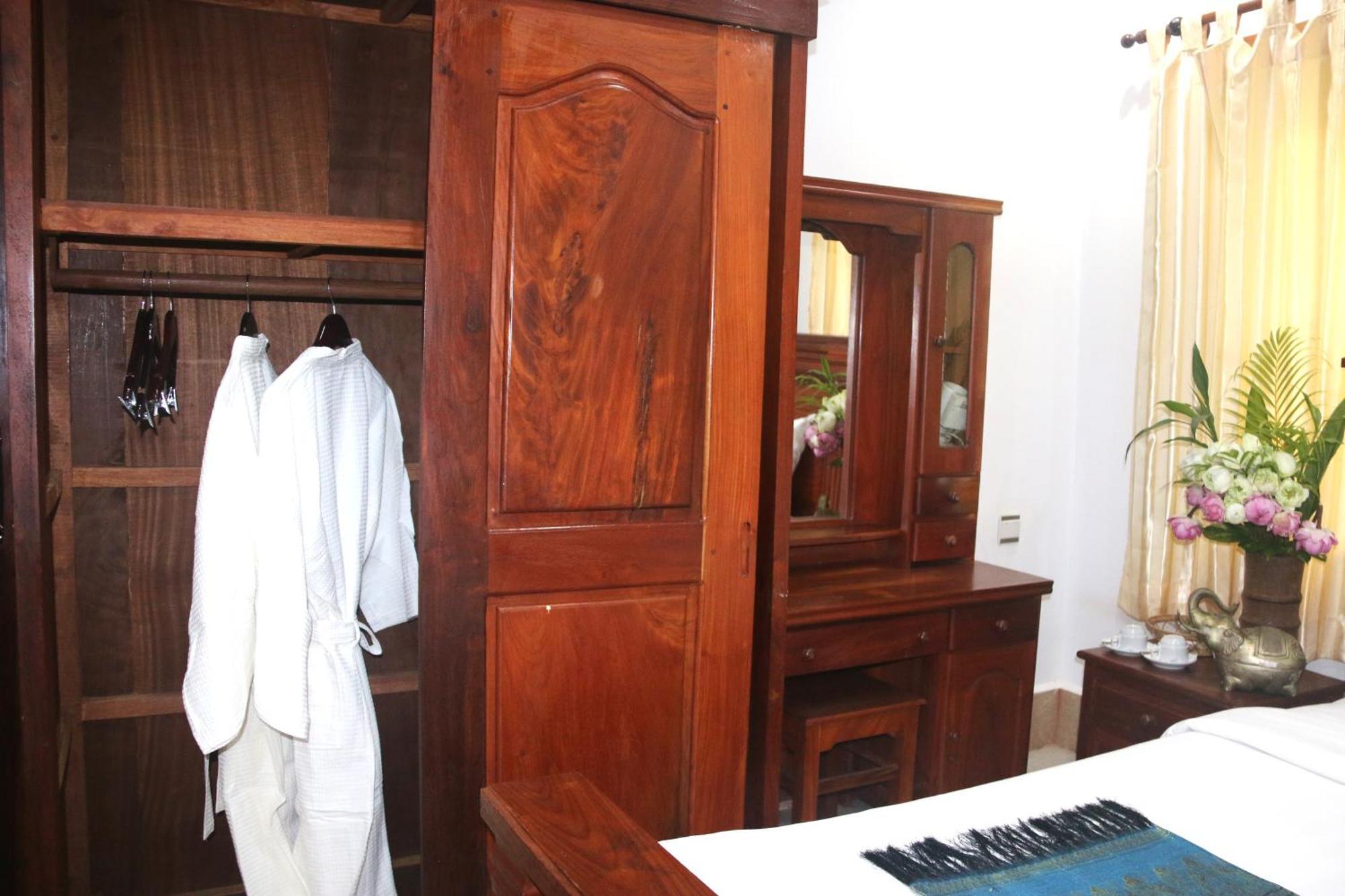 Shining Angkor Apartment Hotel Siem Reap Bagian luar foto